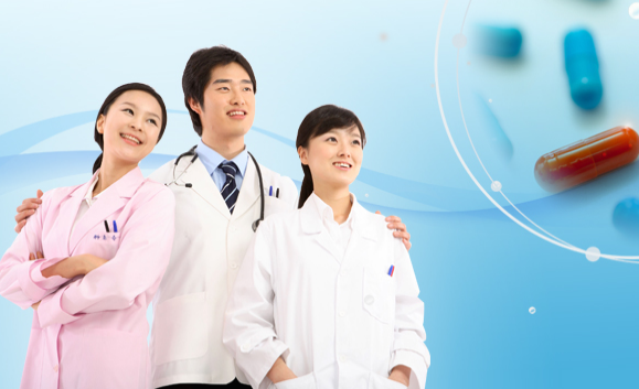 選擇日化行業(yè)無(wú)塵潔凈室設(shè)備的注意事項(xiàng)